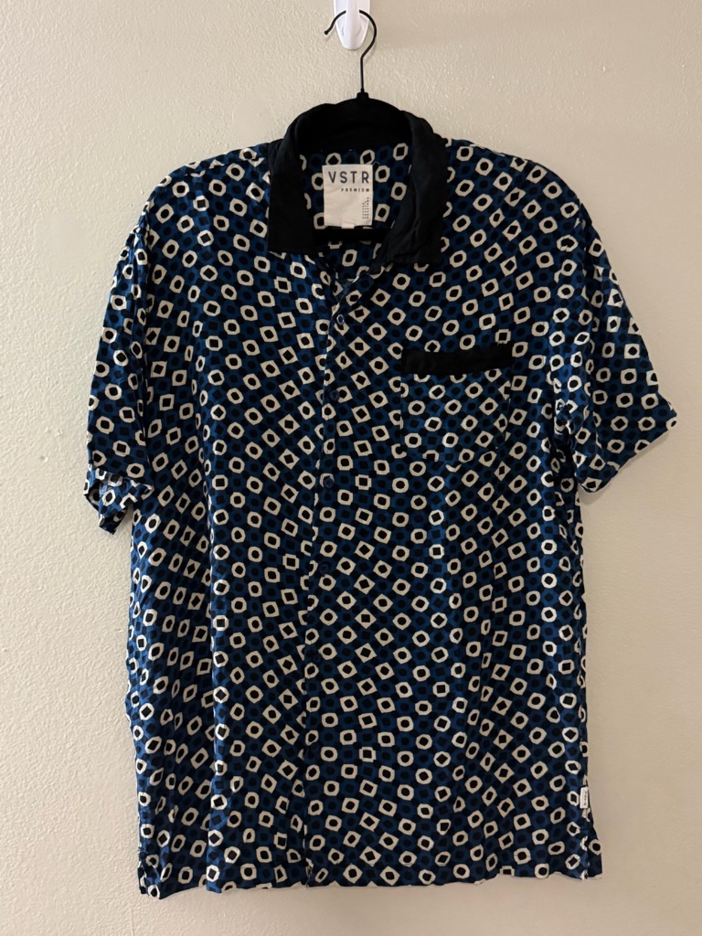 VSTR Premium Blue Geometric Retro Short Sleeve Button-Down Shirt Size L